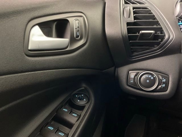 Certified 2017 Ford Escape SE image 19