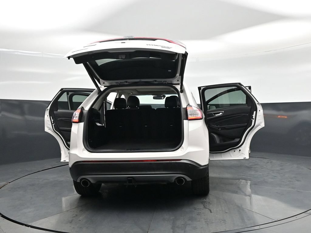 Certified 2018 Ford Edge Titanium w/ Equipment Group 302A AWD/4WD image 33