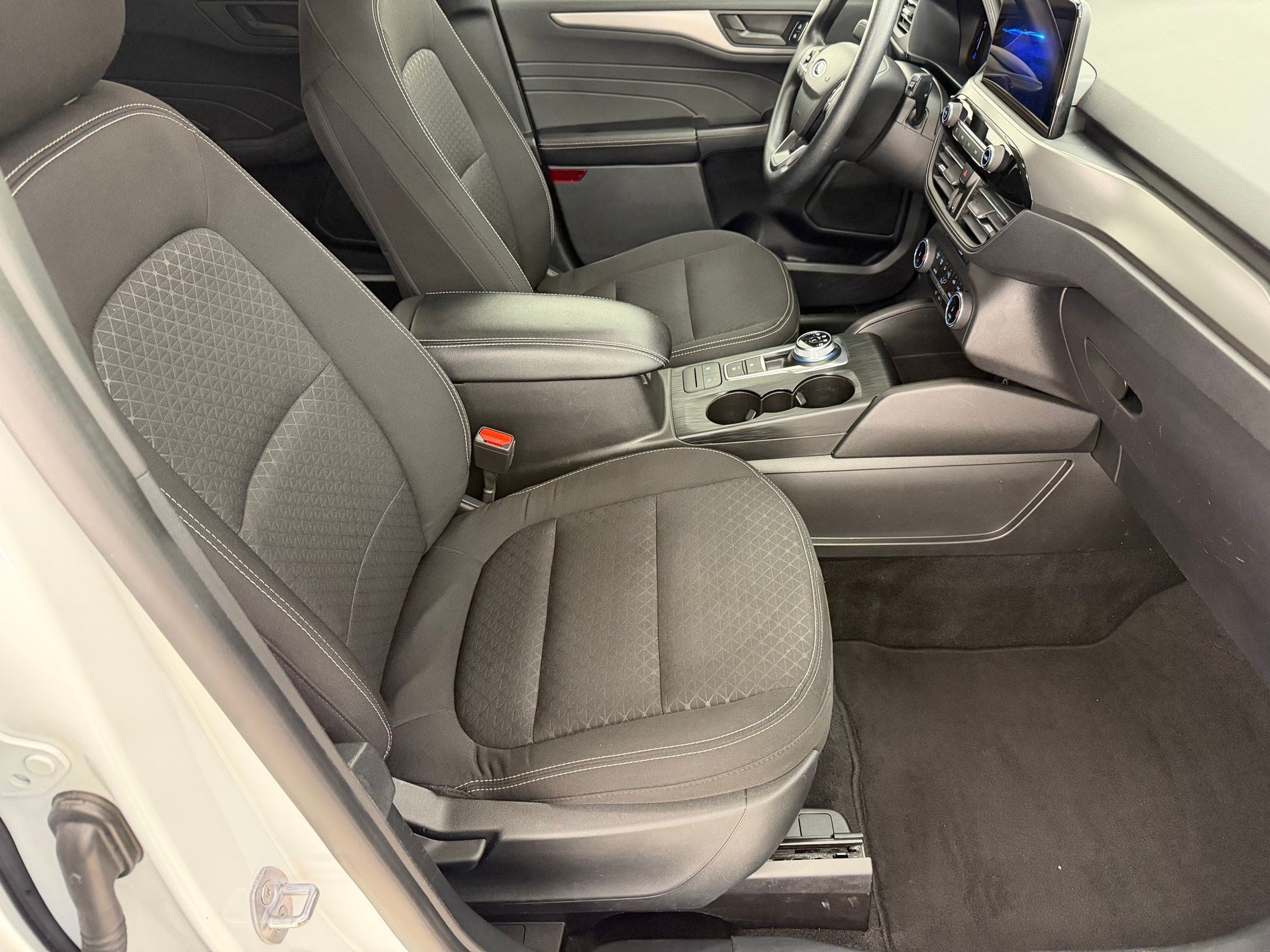 Certified 2025 Ford Escape Active FWD image 23