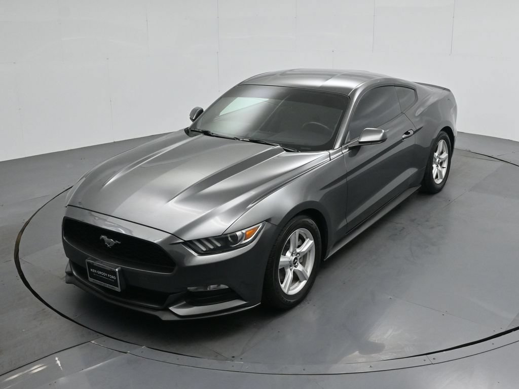 Certified 2017 Ford Mustang Coupe RWD image 33