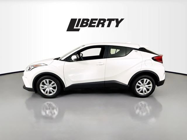 Used 2019 Toyota C-HR LE image 4