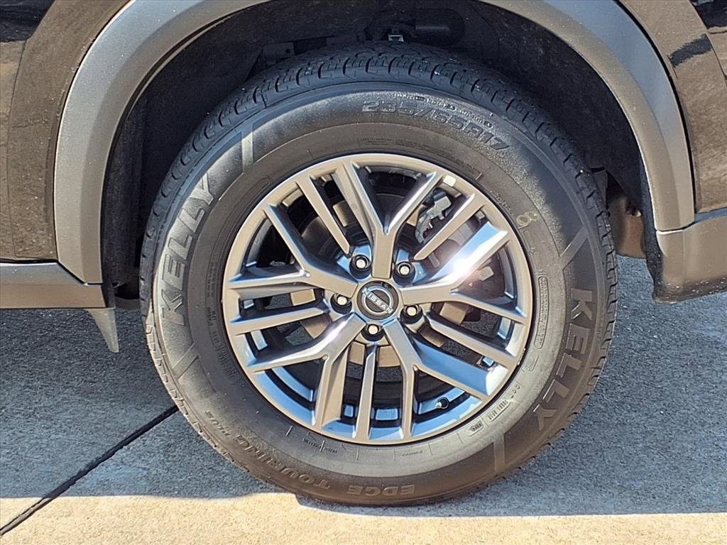 Used 2024 Nissan Rogue S image 30