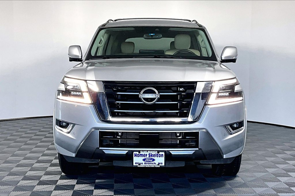 Used 2021 Nissan Armada SL w/ Captain's Chairs Package RWD image 3