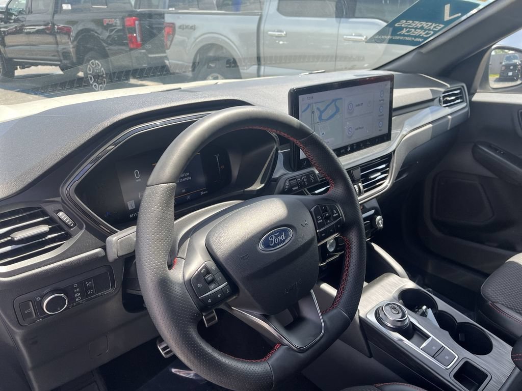 Certified 2024 Ford Escape ST-Line w/ Tech Pack #1 AWD/4WD image 7