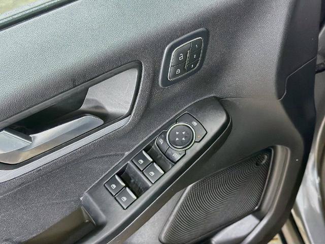 Certified 2025 Ford Escape Platinum AWD/4WD image 18