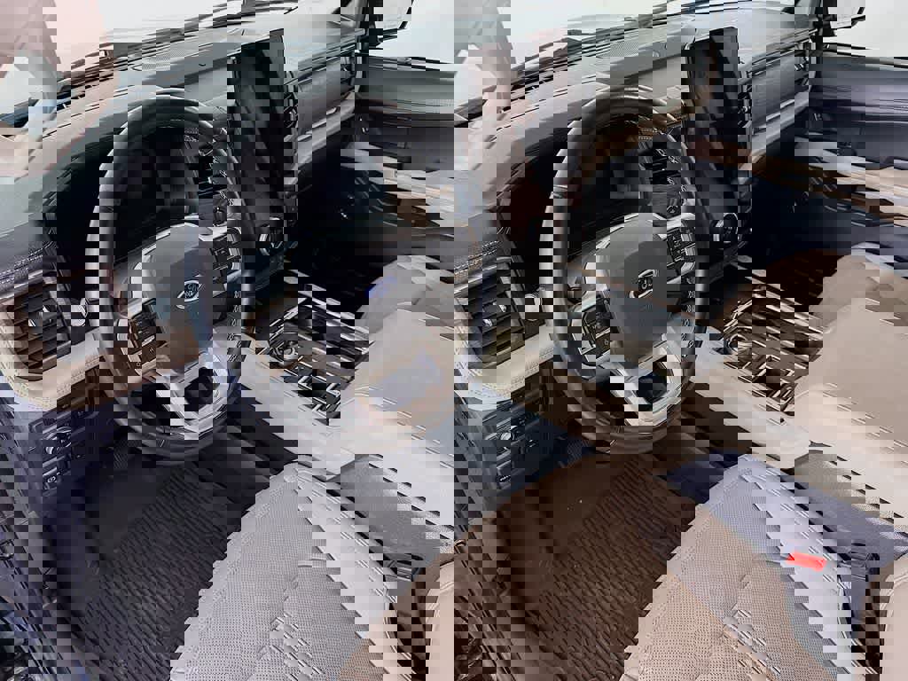 Certified 2022 Ford Expedition Limited image 9