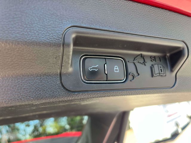 Certified 2023 Ford Explorer XLT w/ Equipment Group 202A AWD/4WD image 21