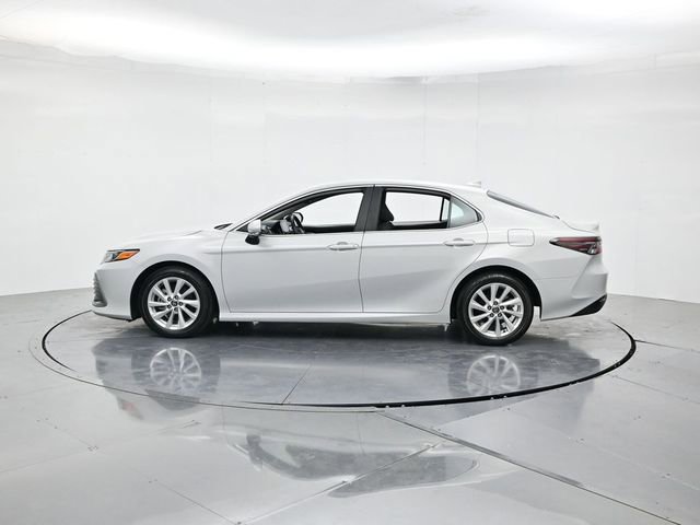 Used 2024 Toyota Camry LE w/ Convenience Package image 7