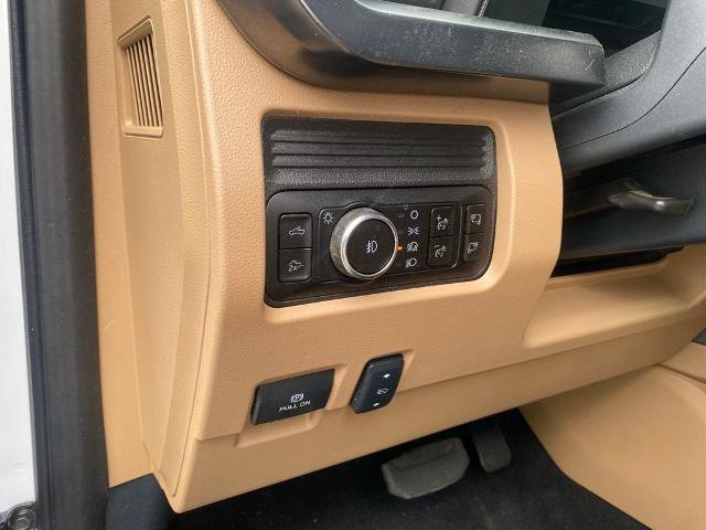 Certified 2025 Ford F250 Lariat w/ Chrome Package AWD/4WD image 17