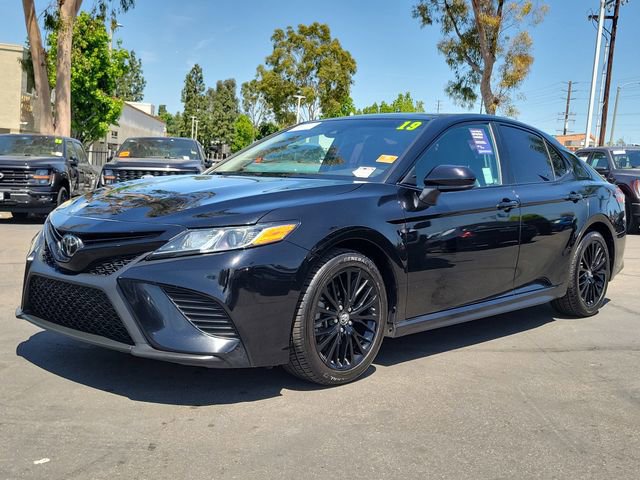 Used 2019 Toyota Camry SE FWD image 24