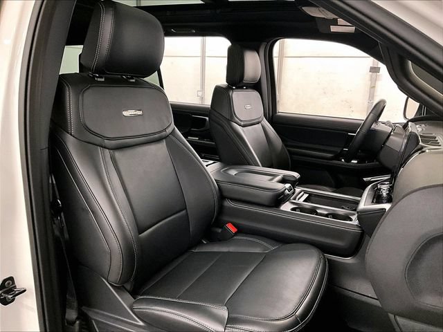 Certified 2025 Ford Expedition Max Platinum w/ Stealth Appearance Package AWD/4WD image 7