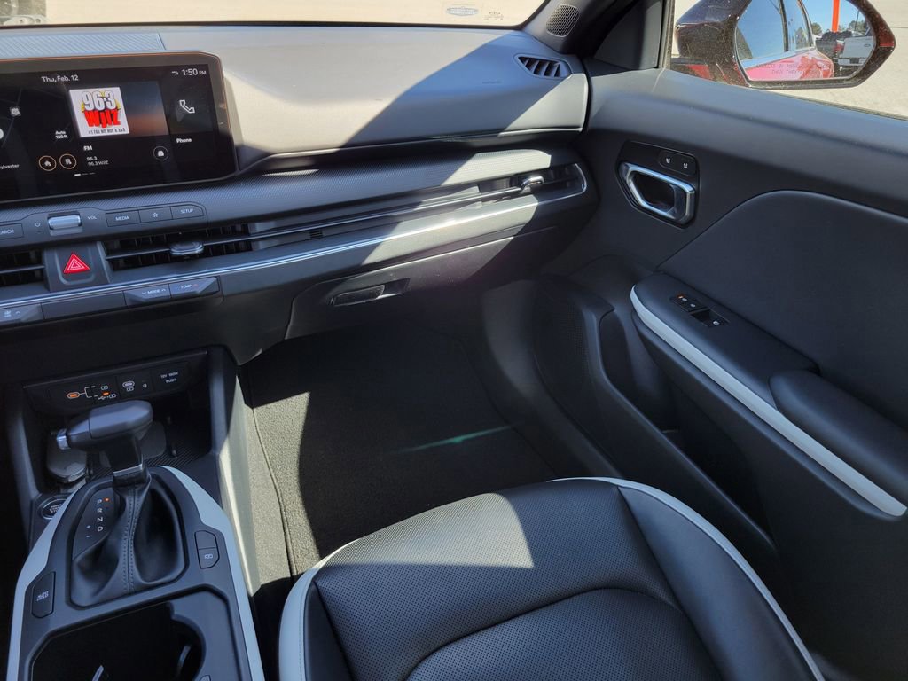 Used 2025 Kia K4 GT-Line w/ GT-Line Premium Package image 19
