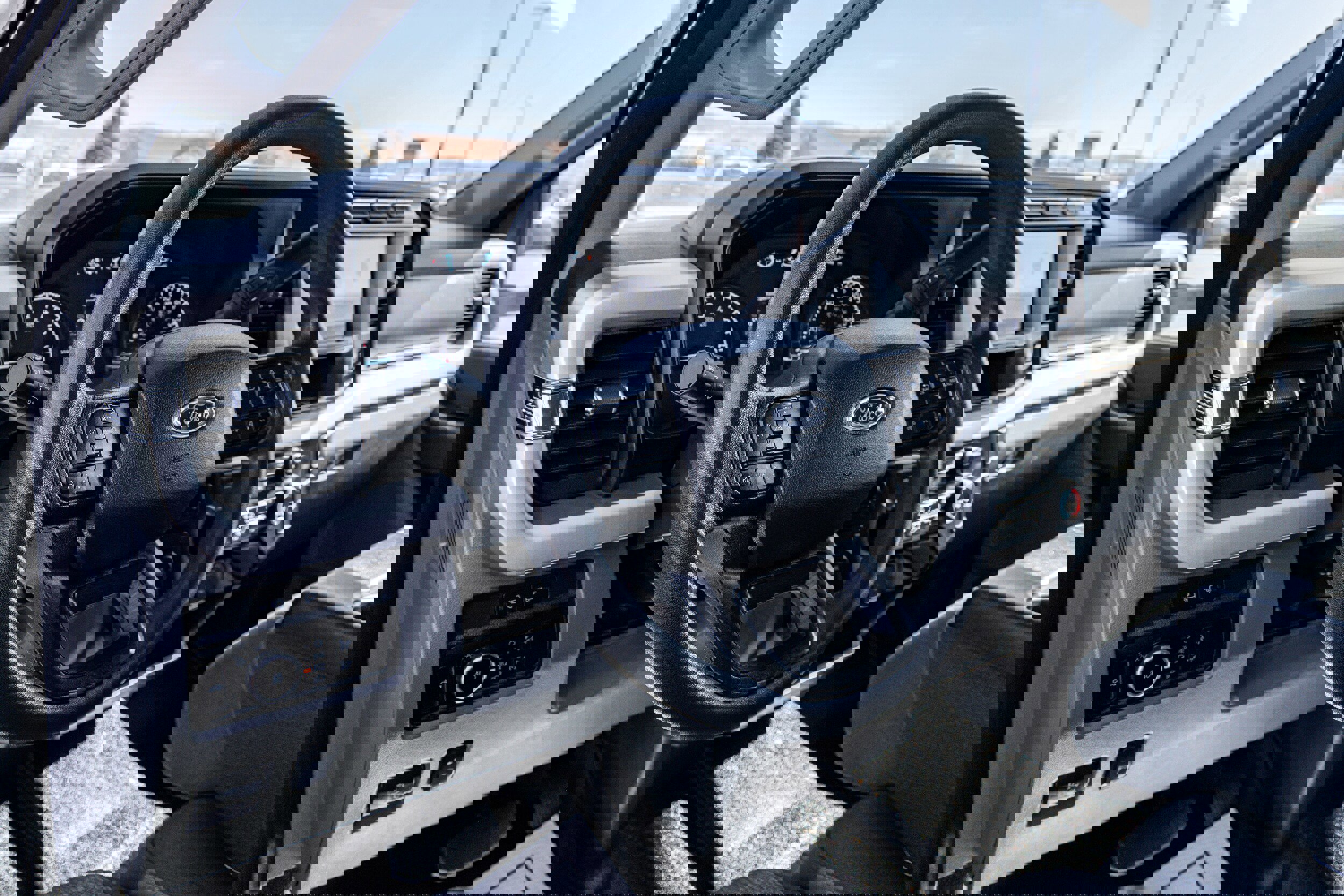 Certified 2023 Ford F350 XLT w/ FX4 Off-Road Package image 10