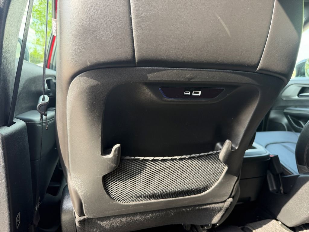 Used 2025 Chrysler Pacifica Select FWD image 21