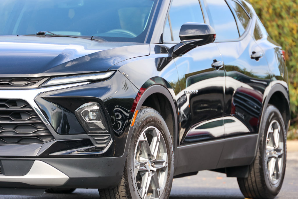 Used 2024 Chevrolet Blazer LT w/ Convenience Package FWD image 17