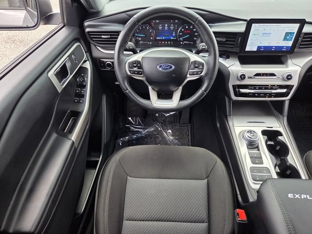 Certified 2024 Ford Explorer XLT RWD image 15