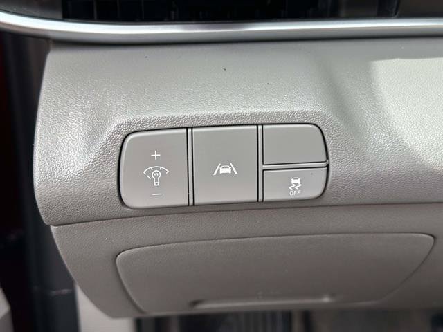 Used 2023 Hyundai Elantra SEL w/ Convenience Package FWD image 39