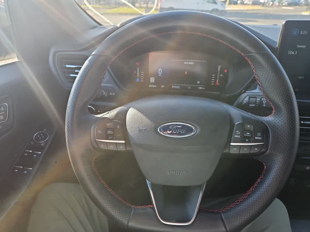 Certified 2023 Ford Escape ST-Line FWD image 15