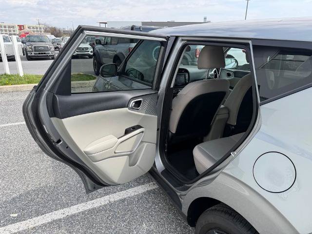 Used 2025 Kia Soul LX FWD image 12