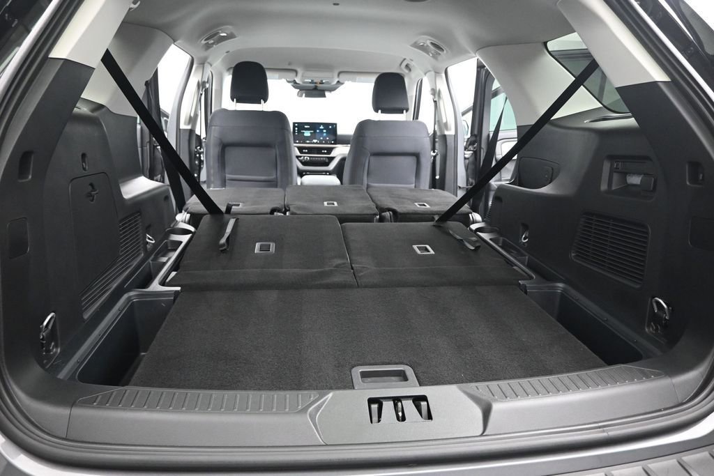 Certified 2025 Ford Explorer Active RWD image 25