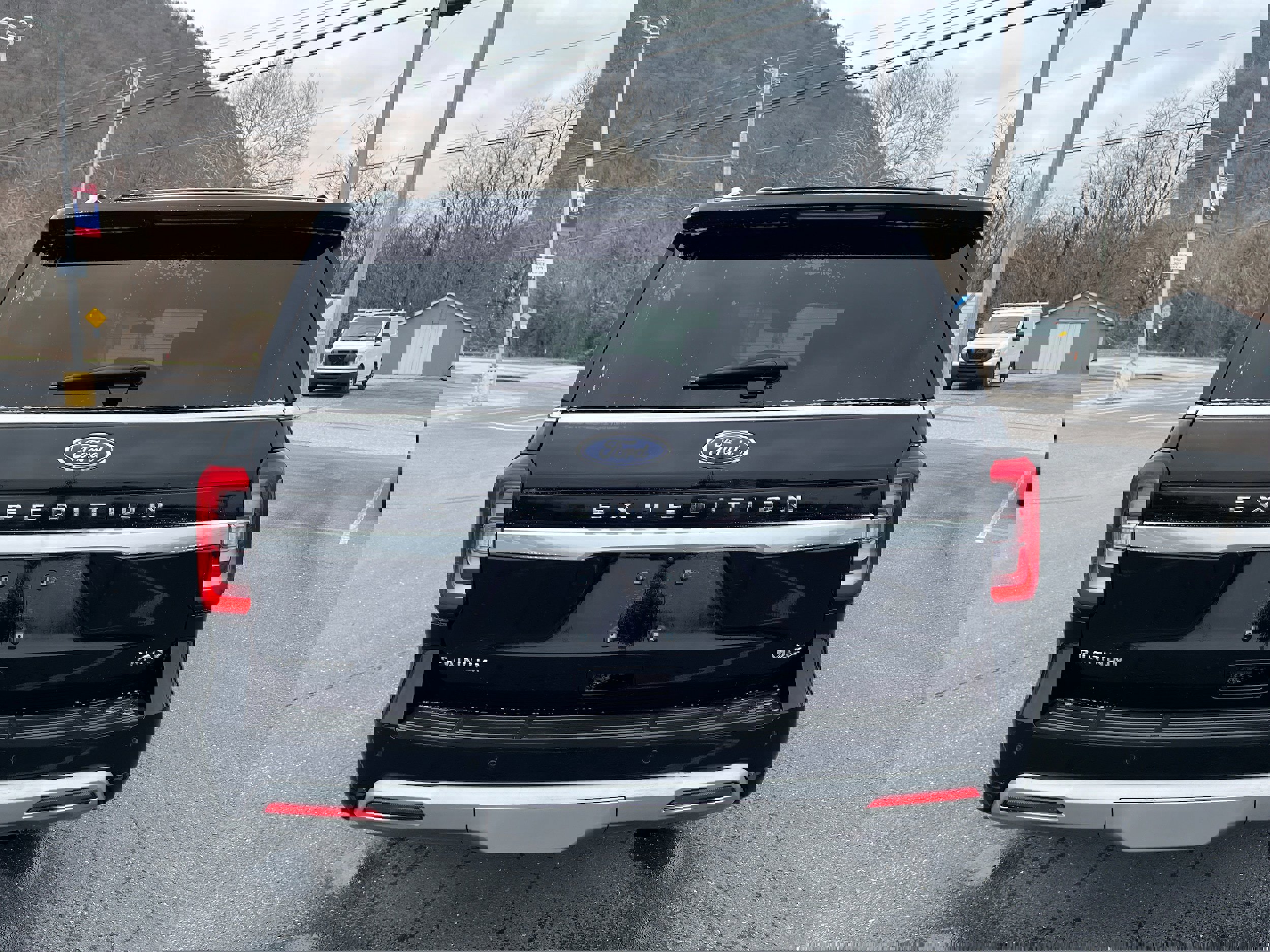 Certified 2023 Ford Expedition Max Platinum image 4