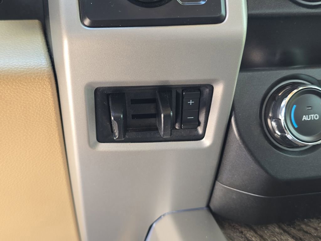 Certified 2019 Ford F350 Lariat w/ Tow Technology Bundle image 24