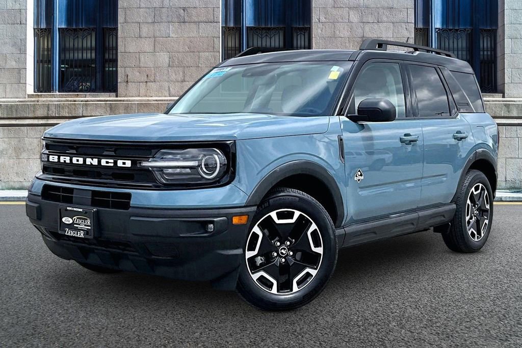 Certified 2022 Ford Bronco Sport Outer Banks w/ Tech Package AWD/4WD image 2