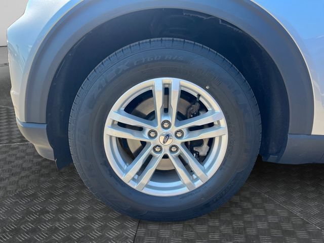 Certified 2022 Ford Explorer XLT w/ Equipment Group 202A AWD/4WD image 16