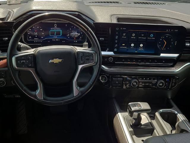 Used 2023 Chevrolet Silverado 1500 LTZ w/ LTZ Convenience Package II AWD/4WD image 16
