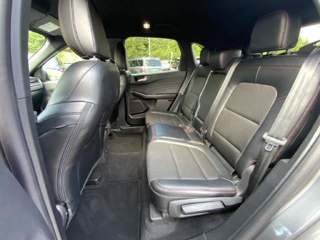 Certified 2025 Ford Escape ST-Line Select AWD/4WD image 30