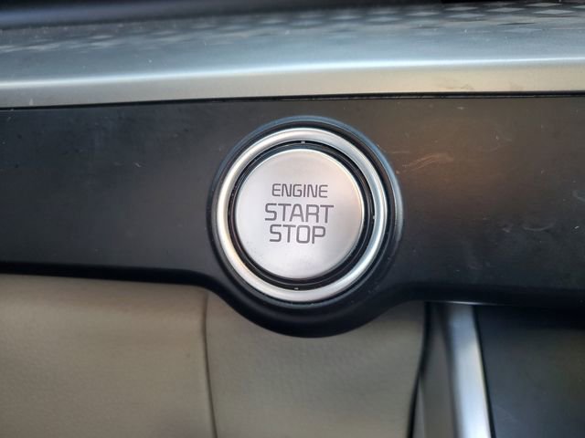 Used 2022 Kia Carnival LX w/ Paint Protection Package image 30