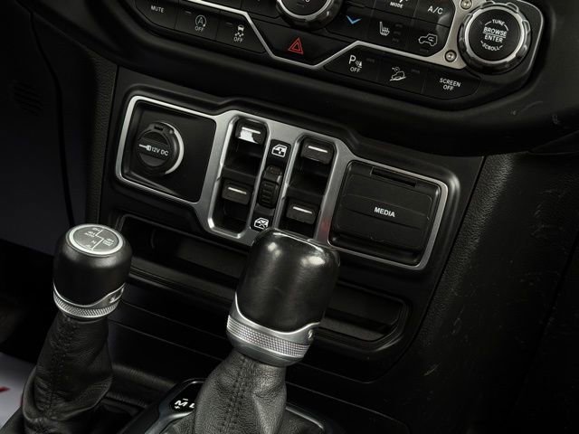 Used 2021 Jeep Wrangler Unlimited Sahara image 41