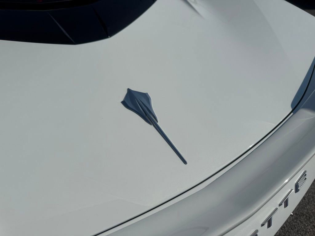 Used 2020 Chevrolet Corvette Stingray Premium Cpe w/ 3LT Preferred Equipment Group image 40