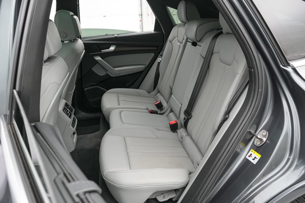 Used 2023 Audi Q5 2.0T Prestige w/ Prestige Package AWD/4WD image 21