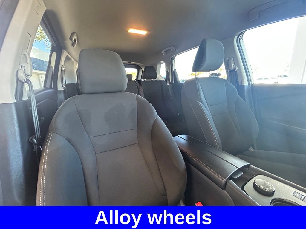 Used 2024 Nissan Rogue S AWD/4WD image 29