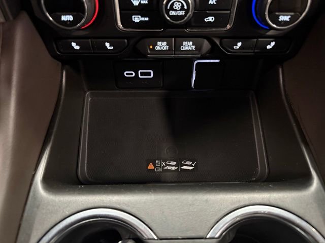 Used 2024 Chevrolet Suburban LT image 33