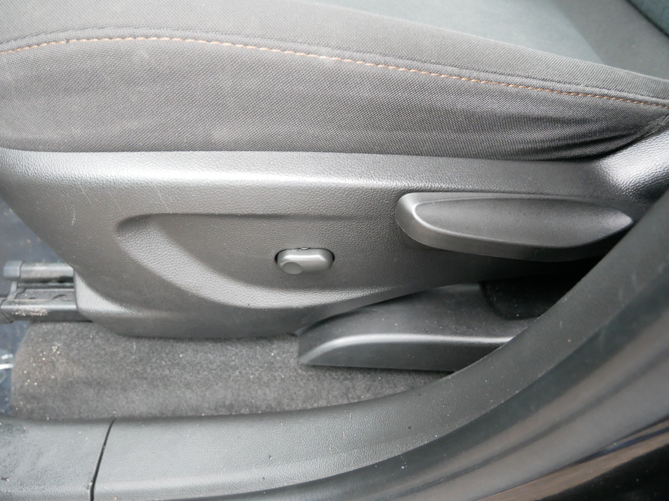 Used 2020 Chevrolet Trax LS w/ Tint and Cruise Package FWD image 19