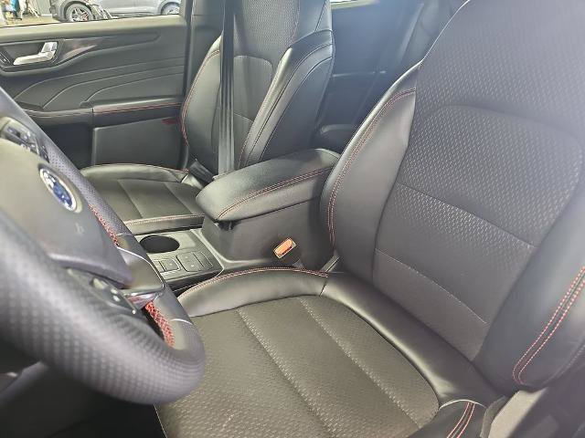 Certified 2025 Ford Escape ST-Line AWD/4WD image 13
