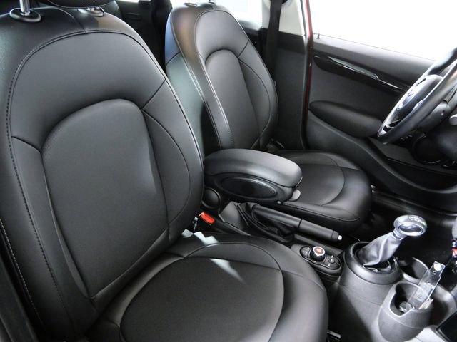 Used 2019 MINI Cooper 4-Door Hardtop image 12