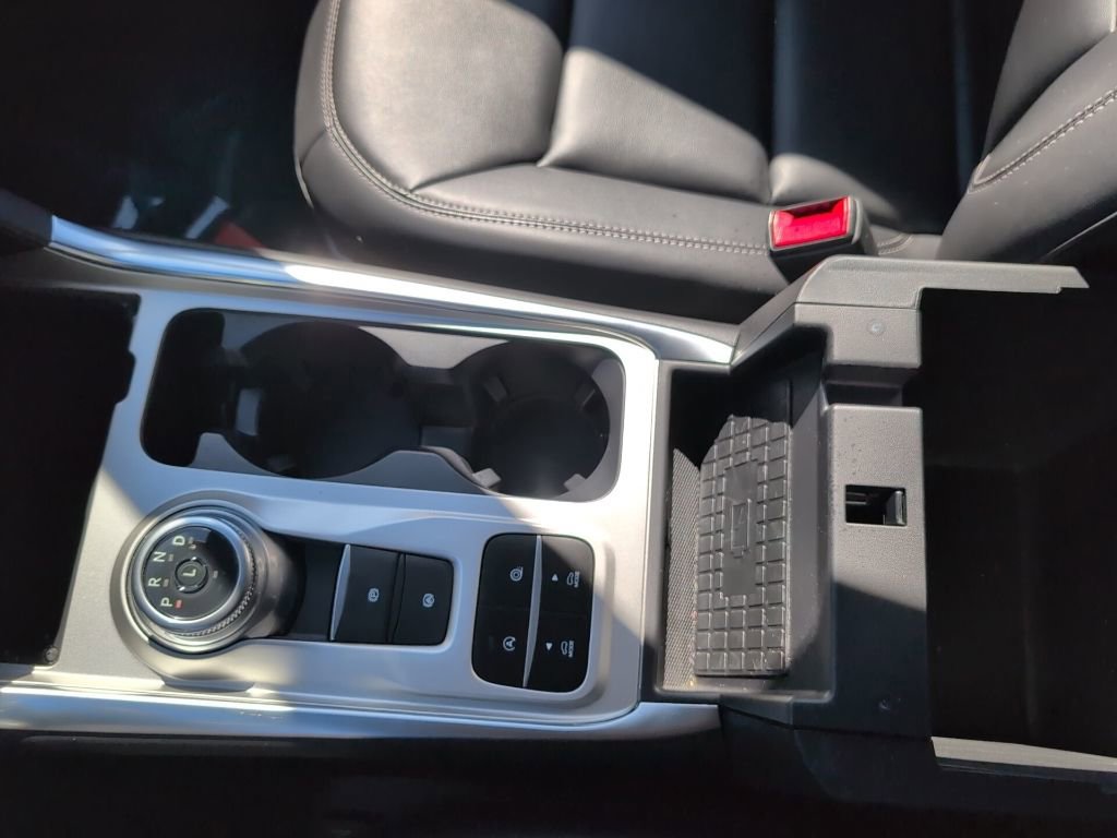 Certified 2024 Ford Explorer XLT w/ Equipment Group 202A image 22