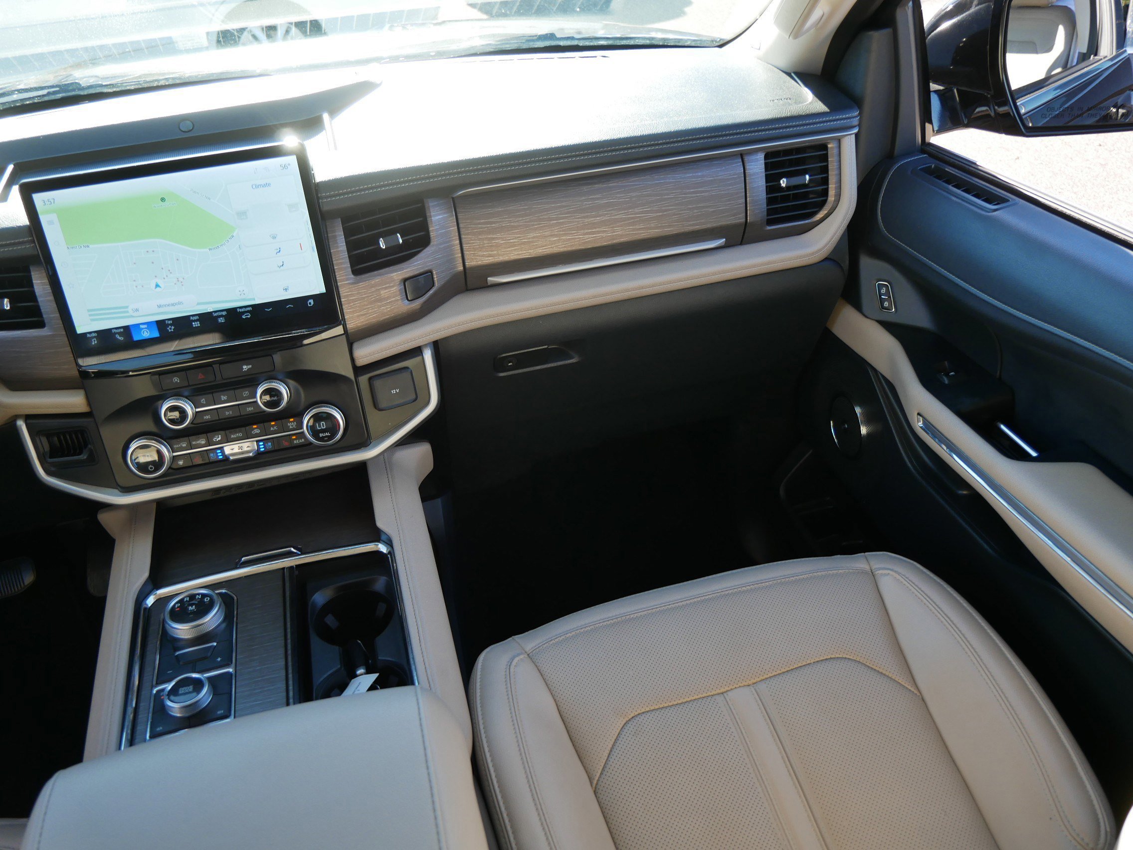 Certified 2024 Ford Expedition Limited image 11