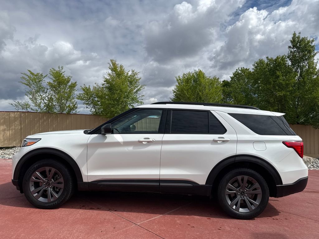 Certified 2021 Ford Explorer XLT w/ Equipment Group 202A AWD/4WD image 5