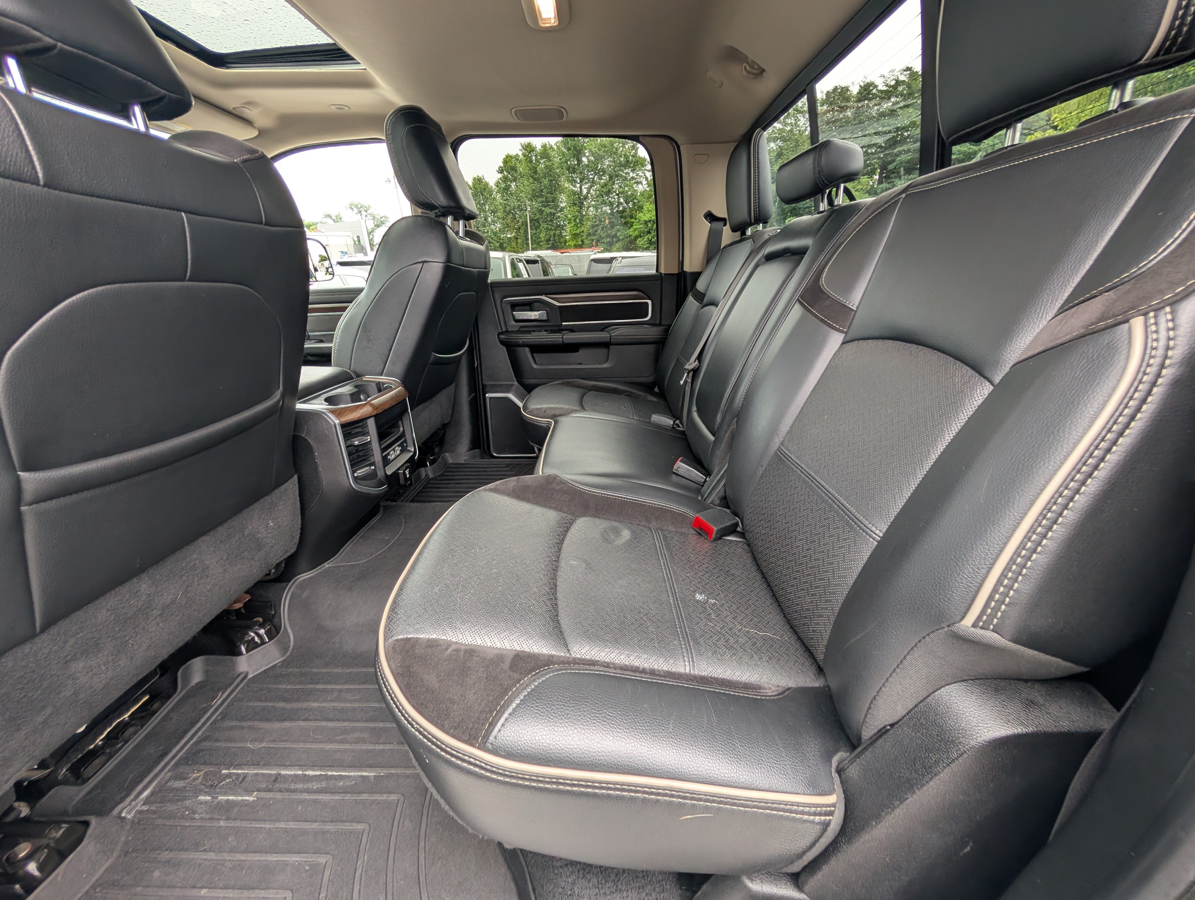 Used 2022 RAM 2500 Laramie AWD/4WD image 16