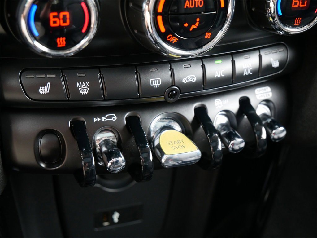 Used 2024 MINI Cooper SE image 19