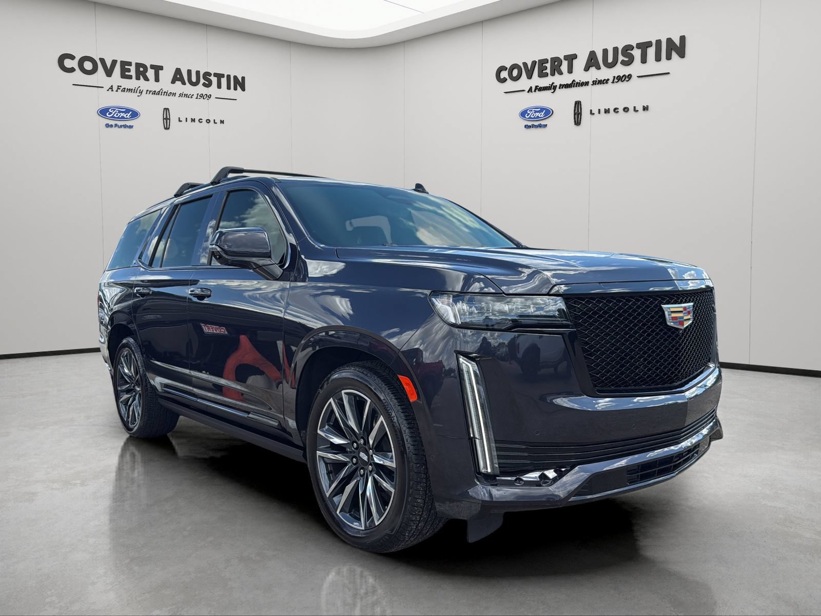 Used 2022 Cadillac Escalade Sport Platinum w/ Heavy-Duty Trailer Package AWD/4WD image 7