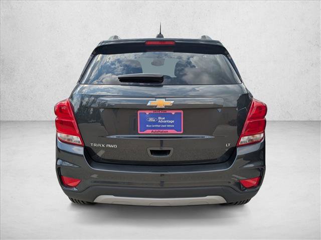 Used 2020 Chevrolet Trax LT w/ Sun & Sound Package image 4