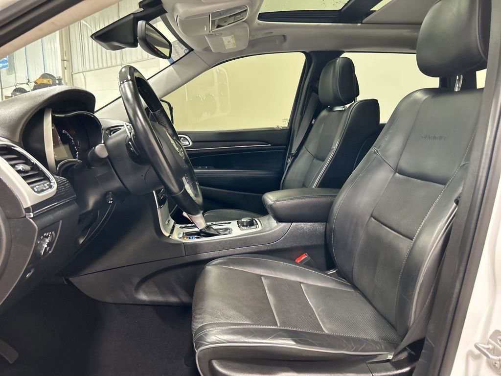 Used 2020 Jeep Grand Cherokee Summit w/ Platinum Series Group image 11