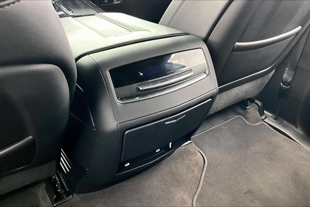 Used 2024 Cadillac Escalade Sport AWD/4WD image 34