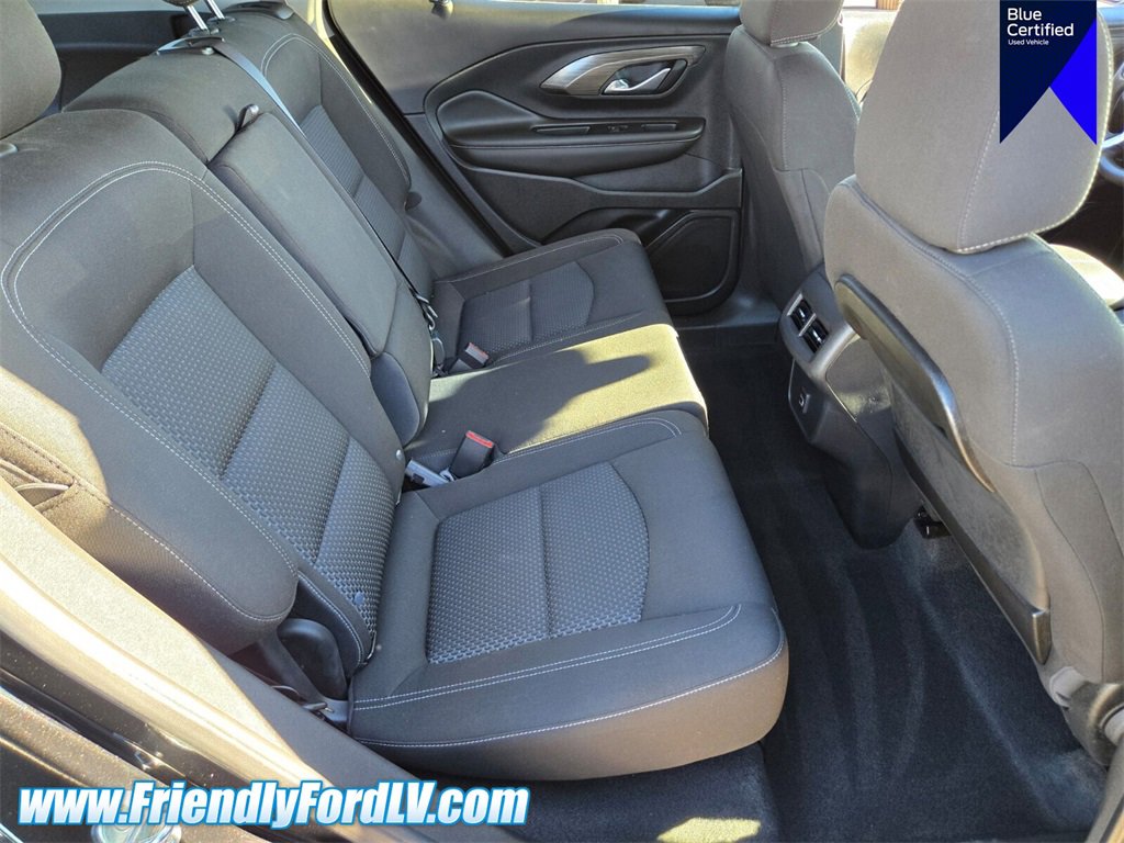 Used 2023 GMC Terrain SLE w/ Driver Convenience Package image 14