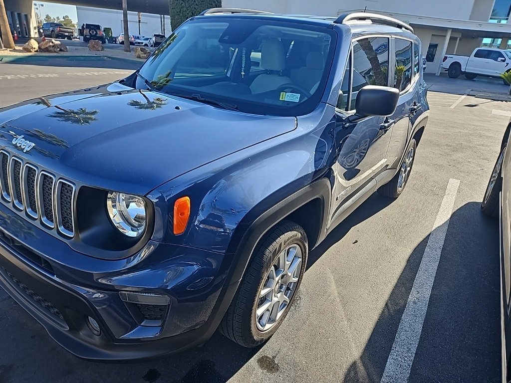 Used 2022 Jeep Renegade Latitude image 1